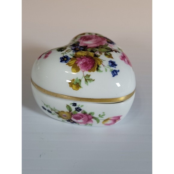Vtg Royal Windsor Heart Shaped Floral Rose Trinket Box Fine Bone China England - Picture 3 of 6